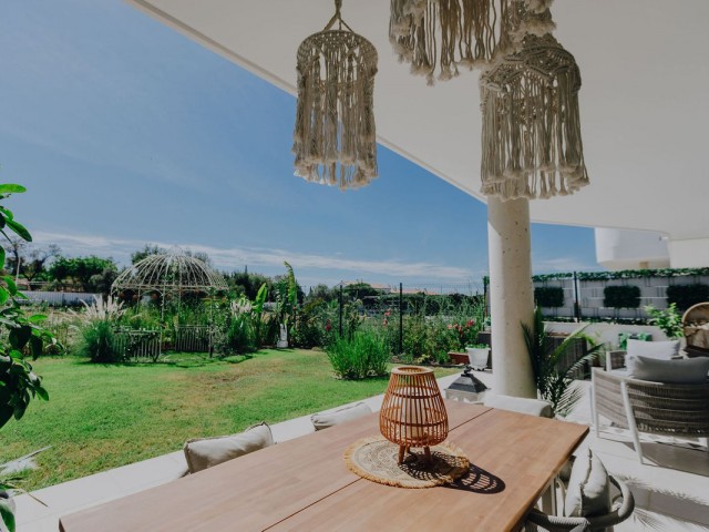 Apartamento con 2 Dormitorios  en Selwo