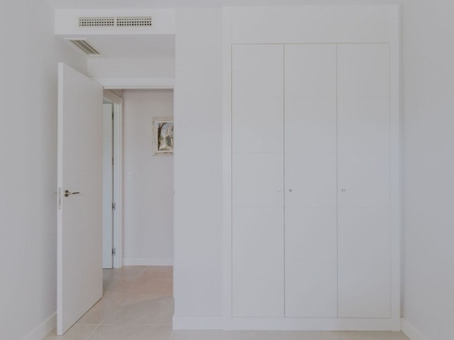 Apartamento con 2 Dormitorios  en Selwo