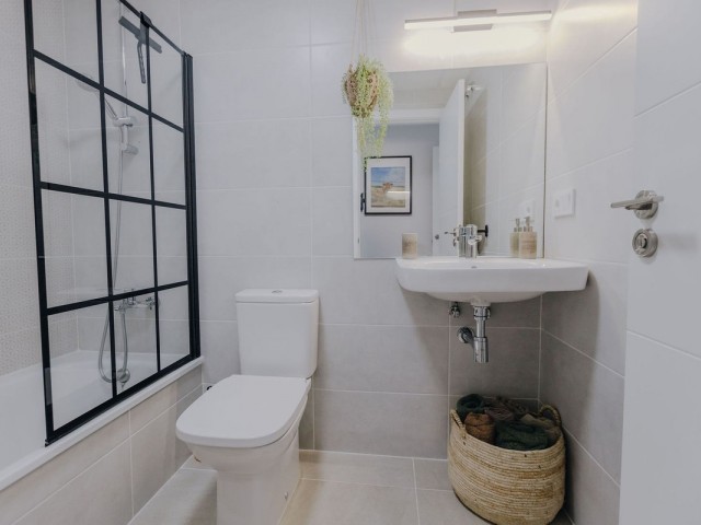 Apartamento con 2 Dormitorios  en Selwo