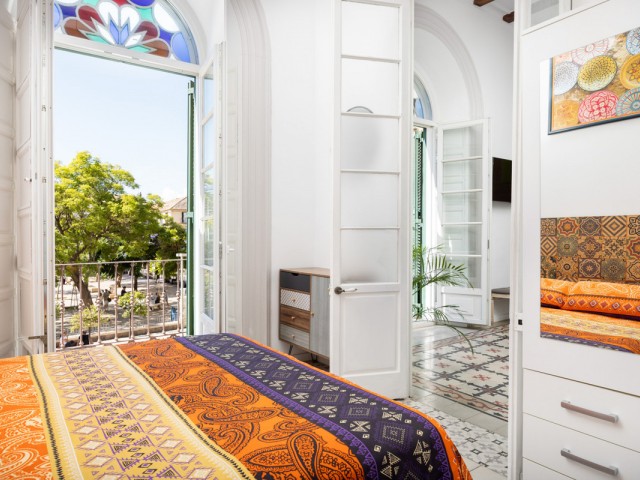 Apartamento con 4 Dormitorios  en Málaga Centro