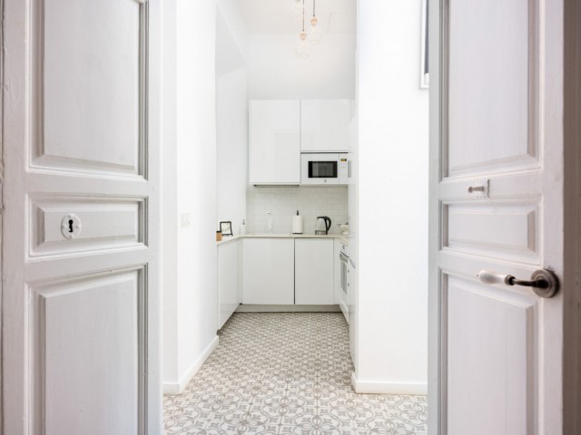 Apartamento con 4 Dormitorios  en Málaga Centro