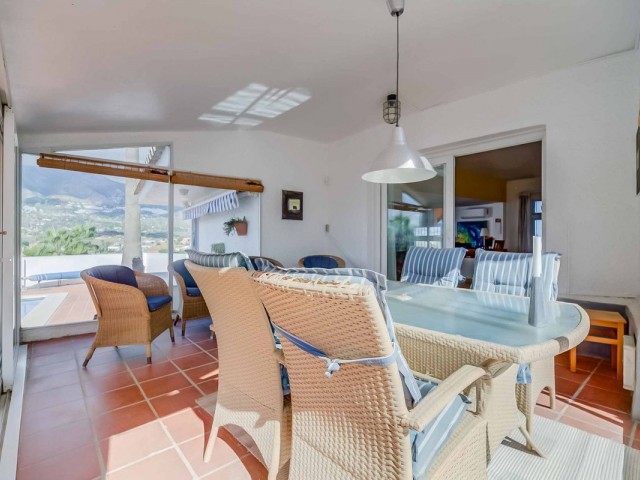 4 Schlafzimmer Villa in Sierrezuela