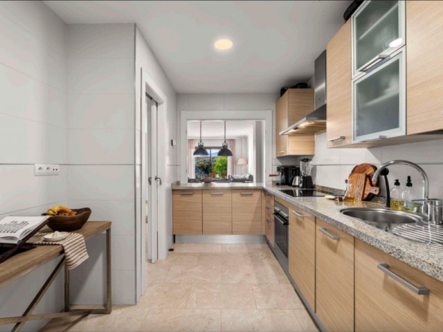 2 Bedrooms Apartment in Benahavís