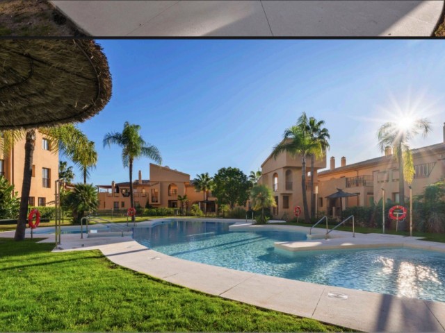 2 Bedrooms Apartment in Benahavís