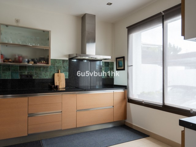 Villa con 3 Dormitorios  en Benalmadena Pueblo