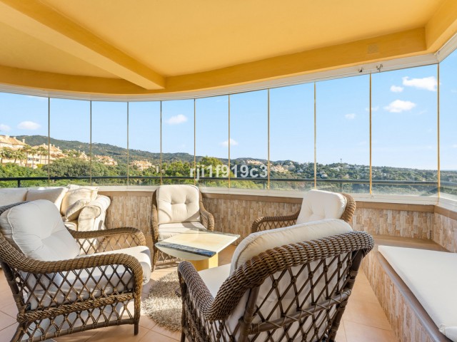 Apartamento con 3 Dormitorios  en Elviria