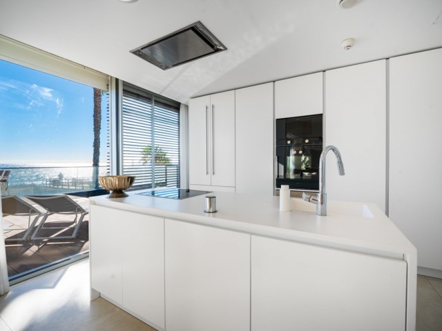 4 Bedrooms Villa in Estepona