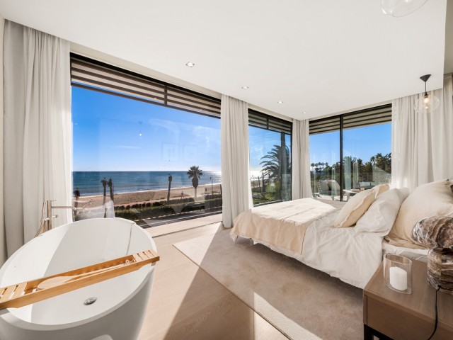 5 Slaapkamer Villa in New Golden Mile