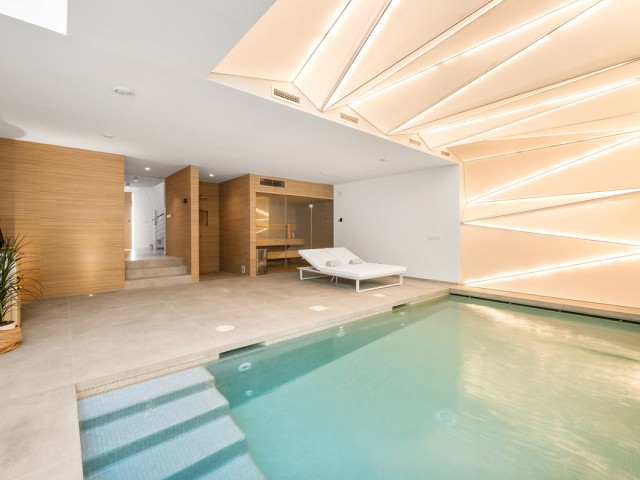 5 Slaapkamer Villa in New Golden Mile