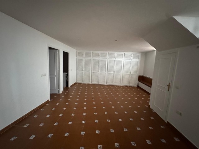 4 Bedrooms Townhouse in Marbella