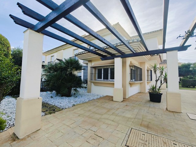 3 Schlafzimmer Villa in San Roque Club