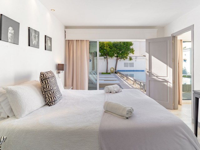 5 Bedrooms Villa in Estepona