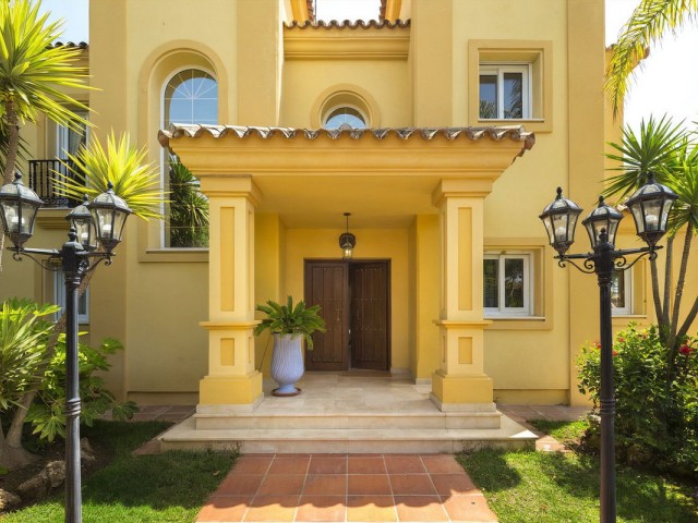 Villa Elviria - R5251219