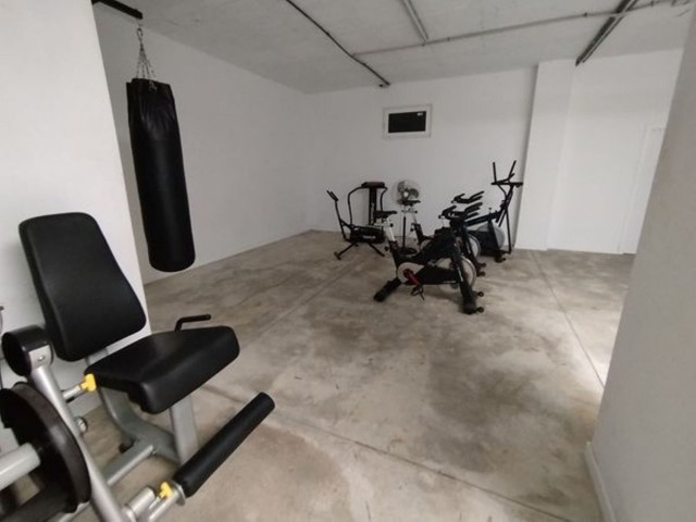 Apartamento con 4 Dormitorios  en Benalmadena Costa