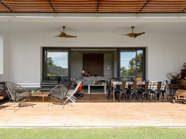 Villa avec 6 Chambres  à El Madroñal