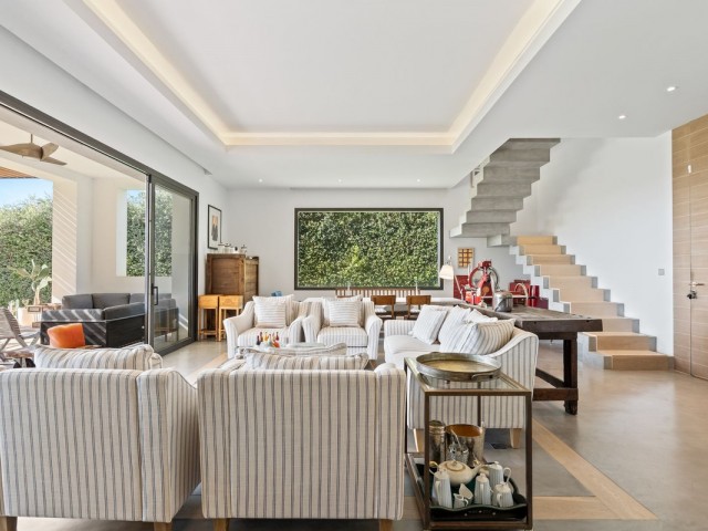 Villa avec 6 Chambres  à El Madroñal