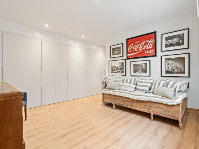 Villa avec 6 Chambres  à El Madroñal