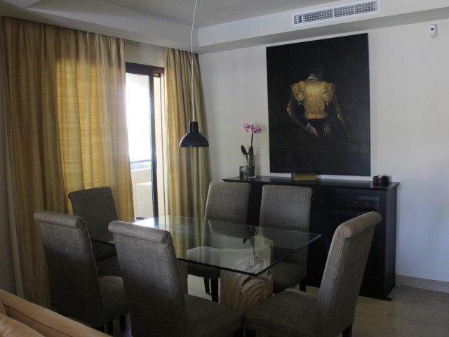 2 Bedrooms Apartment in Nueva Andalucía