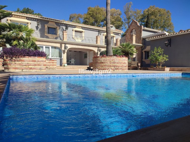 Villa avec 5 Chambres  à Benahavís