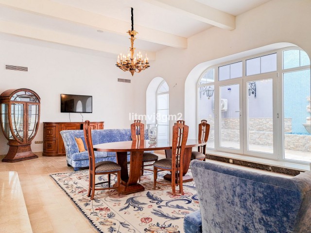 Villa avec 5 Chambres  à Benahavís