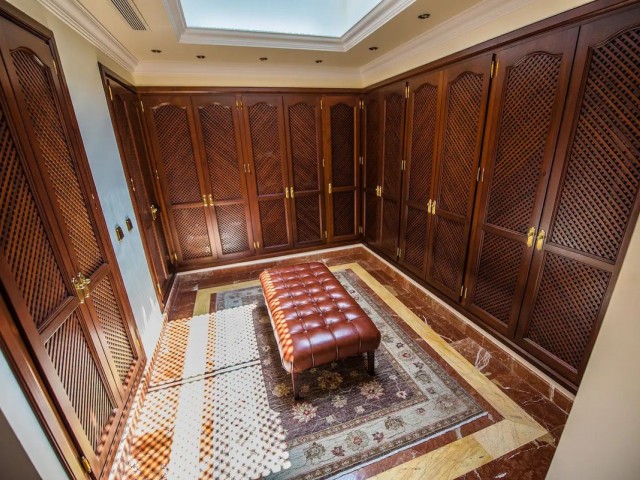 Villa avec 8 Chambres  à La Zagaleta