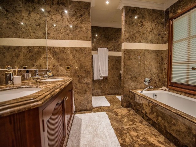 Villa avec 8 Chambres  à La Zagaleta