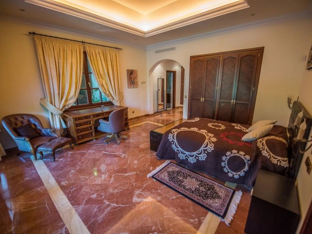 Villa avec 8 Chambres  à La Zagaleta