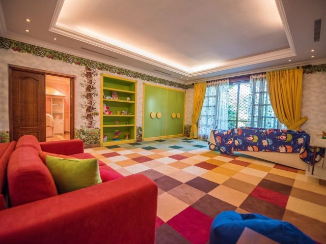 8 Bedrooms Villa in La Zagaleta