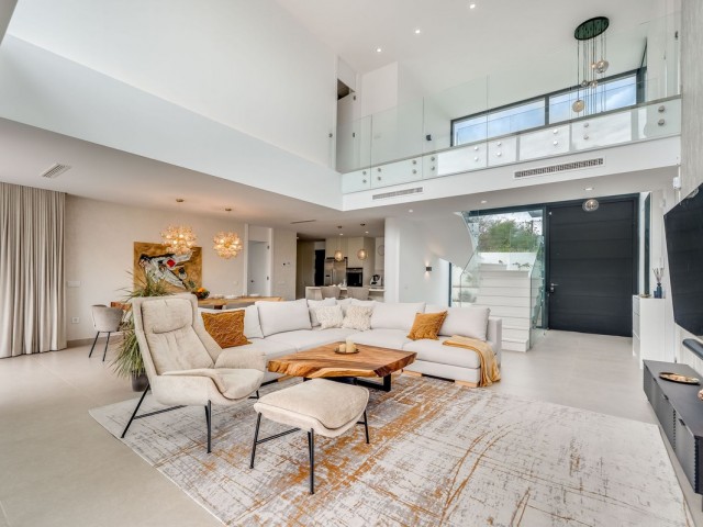 5 Bedrooms Villa in San Pedro de Alcántara