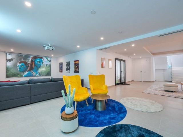 5 Bedrooms Villa in San Pedro de Alcántara