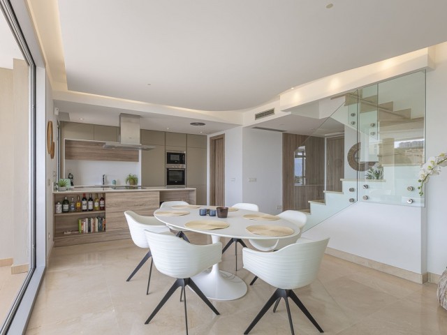 3 Bedrooms Apartment in Benahavís