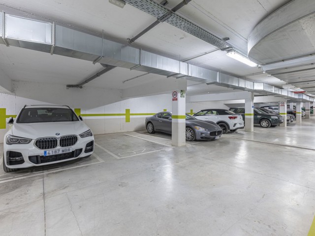 3 Bedrooms Apartment in Benahavís