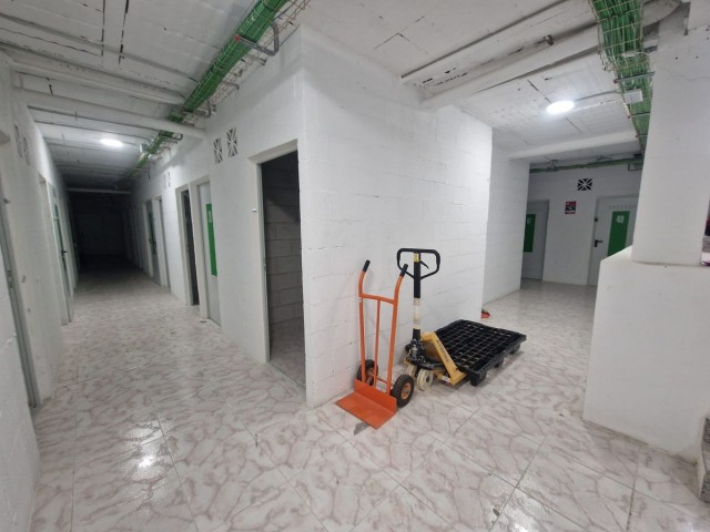 Comercial con 0 Dormitorios  en Fuengirola