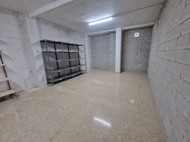 Comercial con 0 Dormitorios  en Fuengirola