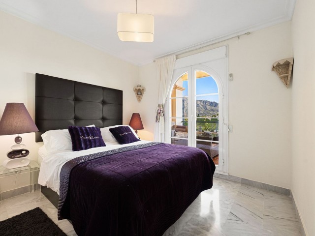 2 Bedrooms Apartment in Nueva Andalucía