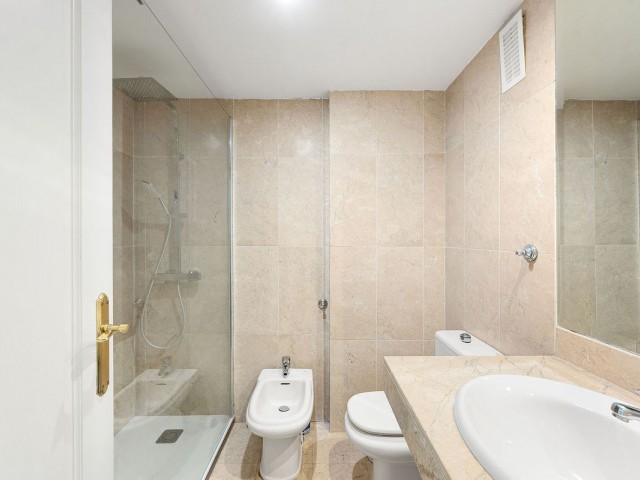 2 Bedrooms Apartment in Nueva Andalucía