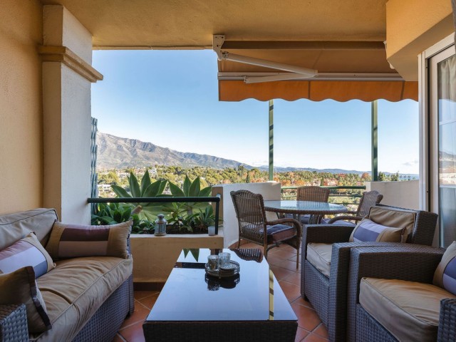 2 Bedrooms Apartment in Nueva Andalucía