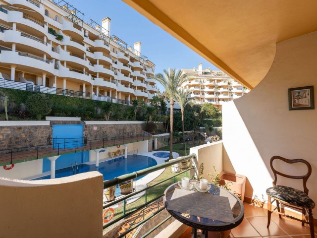 2 Bedrooms Apartment in Nueva Andalucía