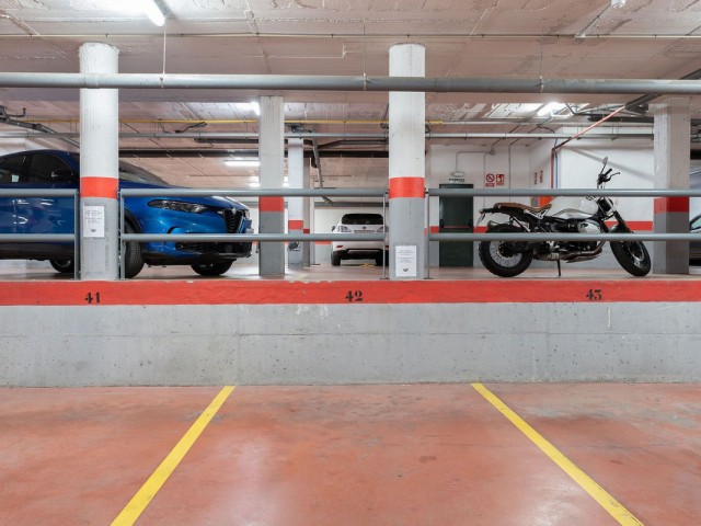 2 Bedrooms Apartment in Nueva Andalucía