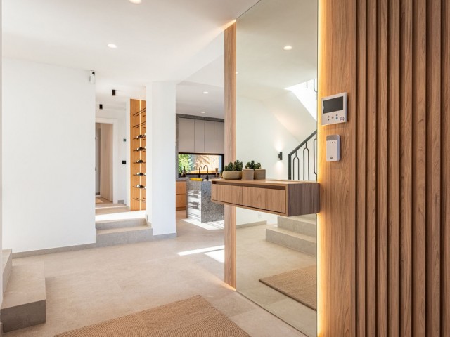 4 Bedrooms Villa in Nueva Andalucía