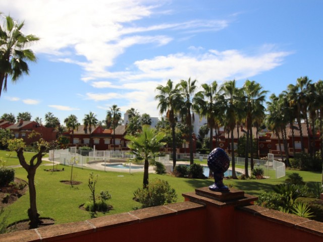 4 Bedrooms Villa in Atalaya