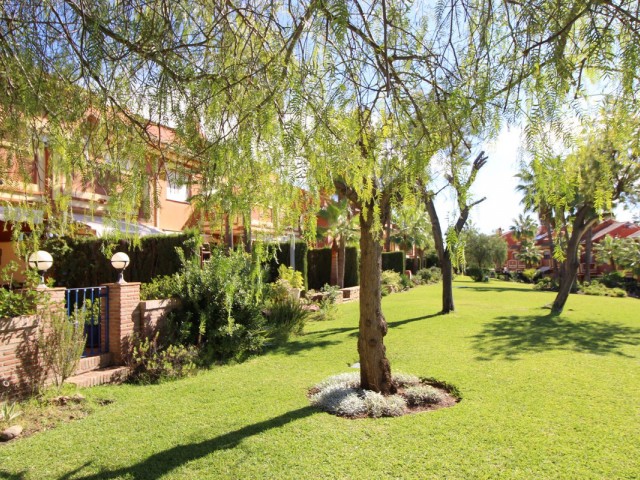 4 Sovrums Villa i Atalaya