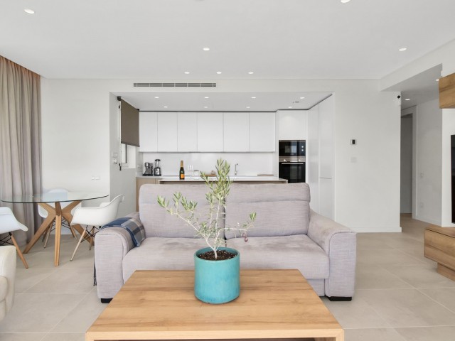 Apartamento con 2 Dormitorios  en Ojén