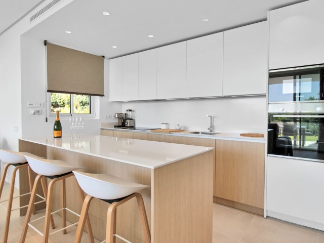 Apartamento con 2 Dormitorios  en Ojén