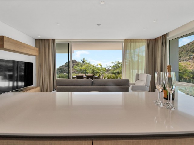 Apartamento con 2 Dormitorios  en Ojén