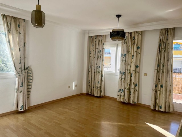 Apartment, Nagüeles, R5252302
