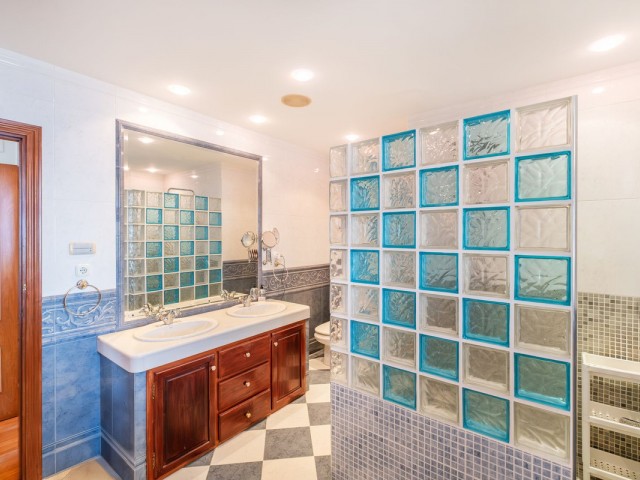 5 Bedrooms Villa in Torremuelle