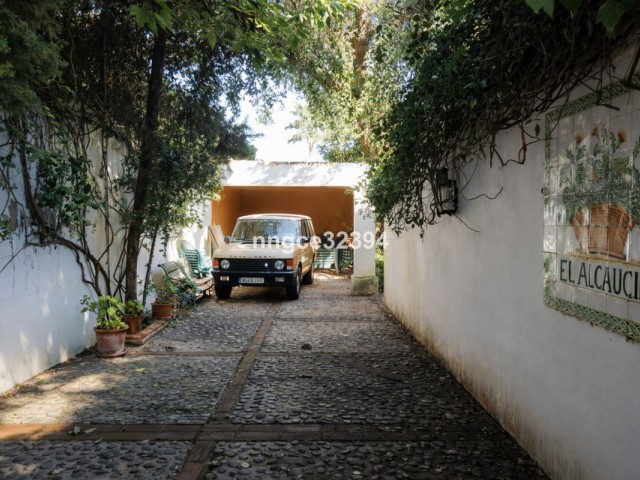 5 Bedrooms Villa in Sotogrande Costa