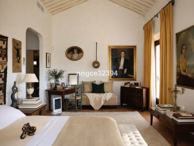 5 Bedrooms Villa in Sotogrande Costa