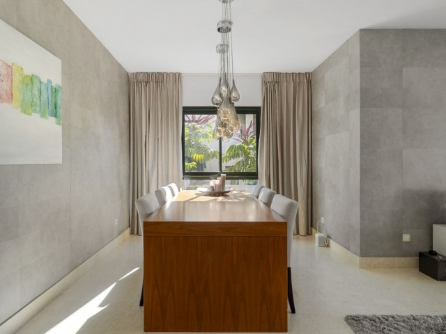 2 Bedrooms Apartment in Benahavís